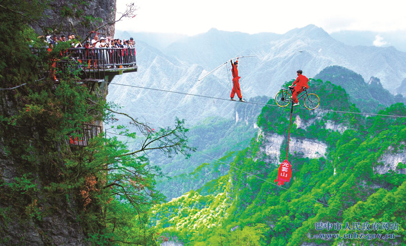 避暑游人气火爆！光雾山旅游区接待游客同比增长94.4%