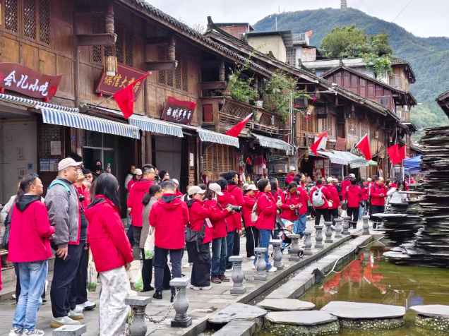 QQ20251022-095831 QQ20251022-095831